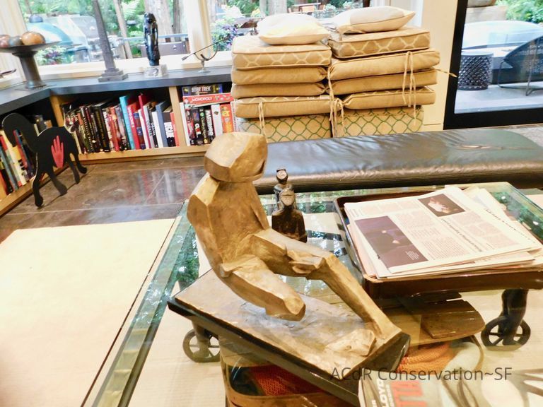          Seated figure without chair picture number 1
