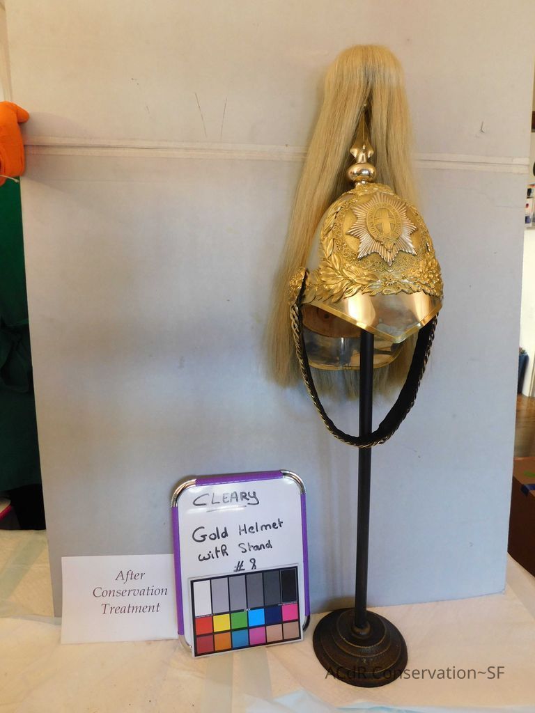          Gold Helmet with stand picture number 1
