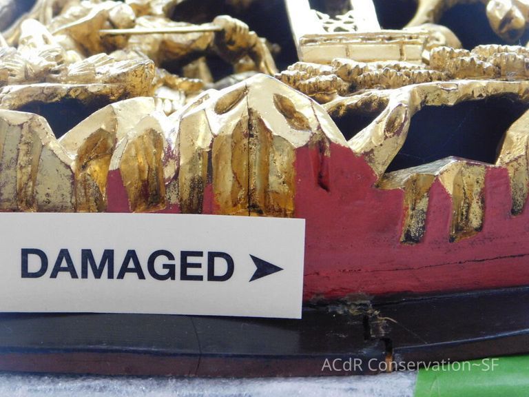 Large Round Chinese woodcarving - Image 2