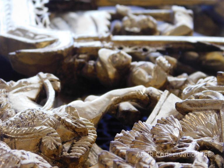 Large Round Chinese woodcarving - Image 3