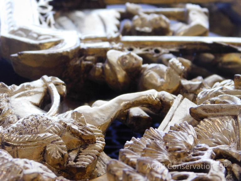 Large Round Chinese woodcarving - Image 4