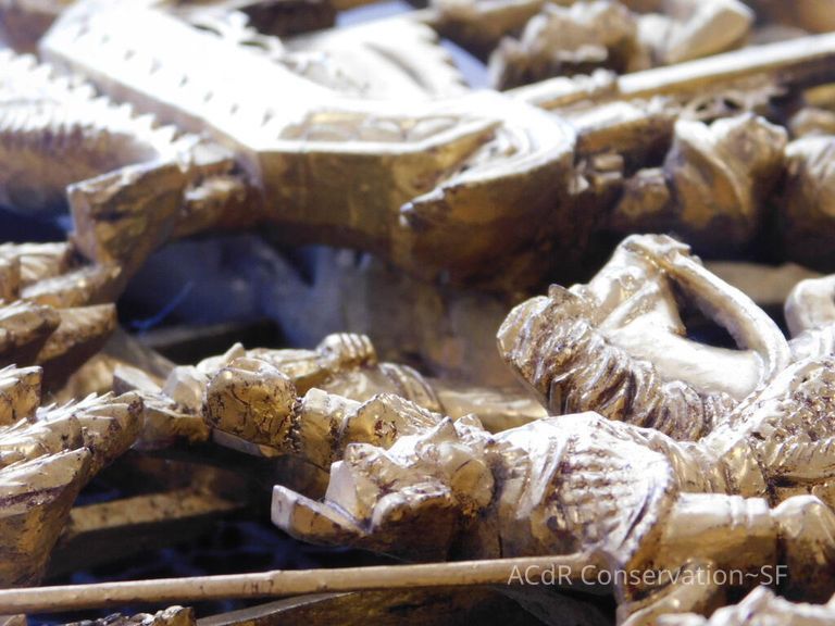 Large Round Chinese woodcarving - Image 8