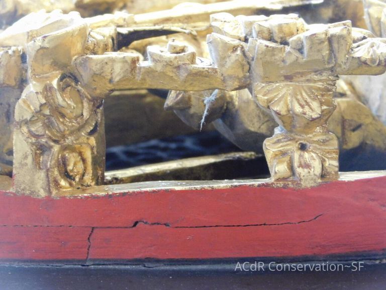 Large Round Chinese woodcarving - Image 9