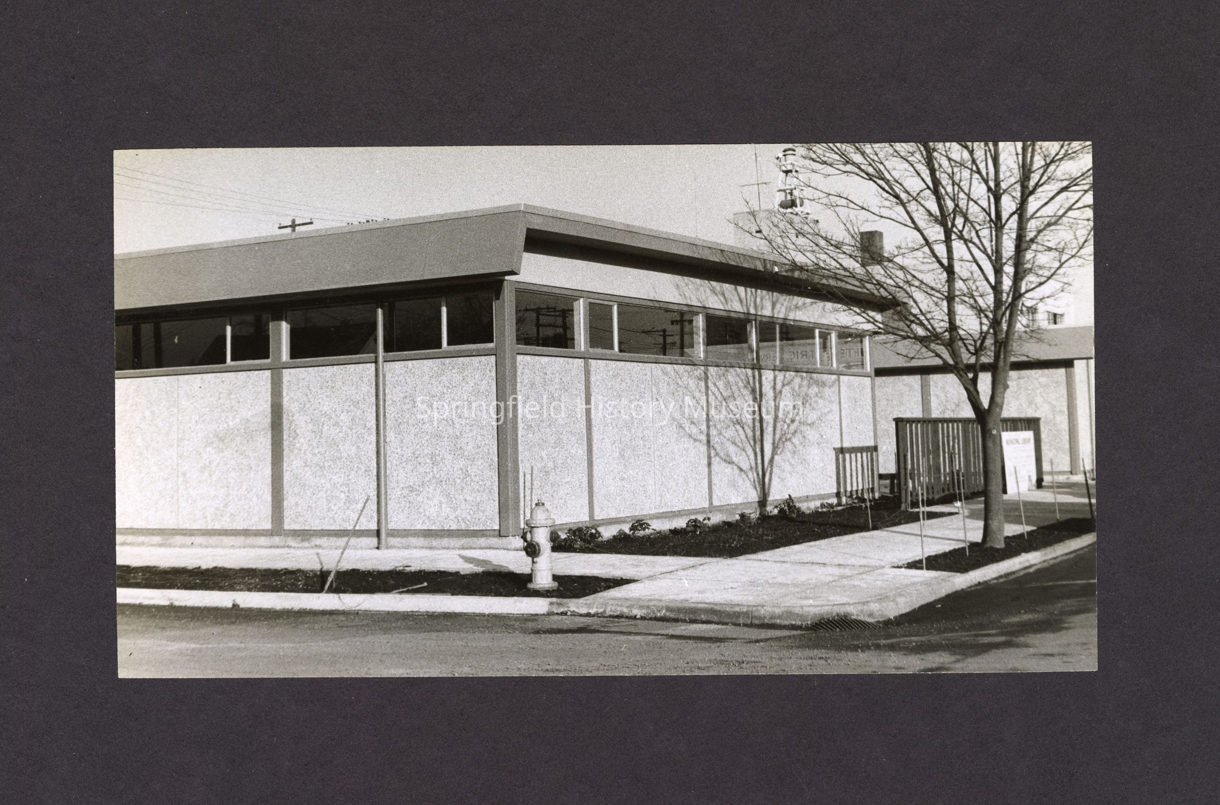Photograph of the 1960s Springfield Public Library Building