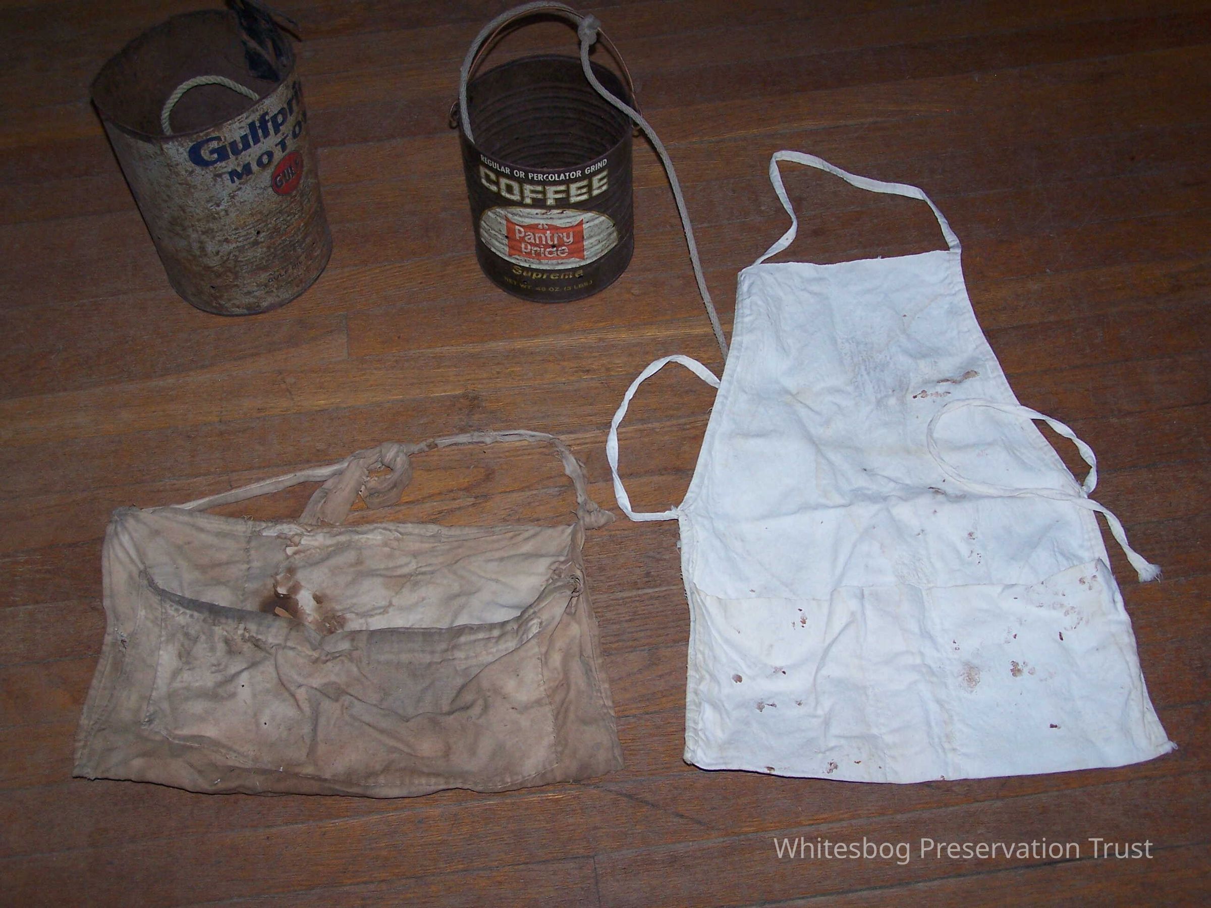 Blueberry Picking Apron picture number 1