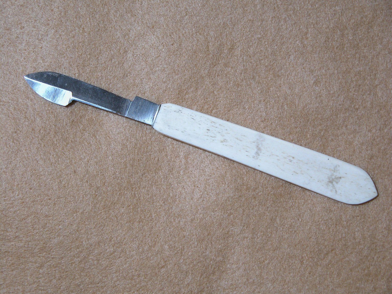 Bleeding Instruments