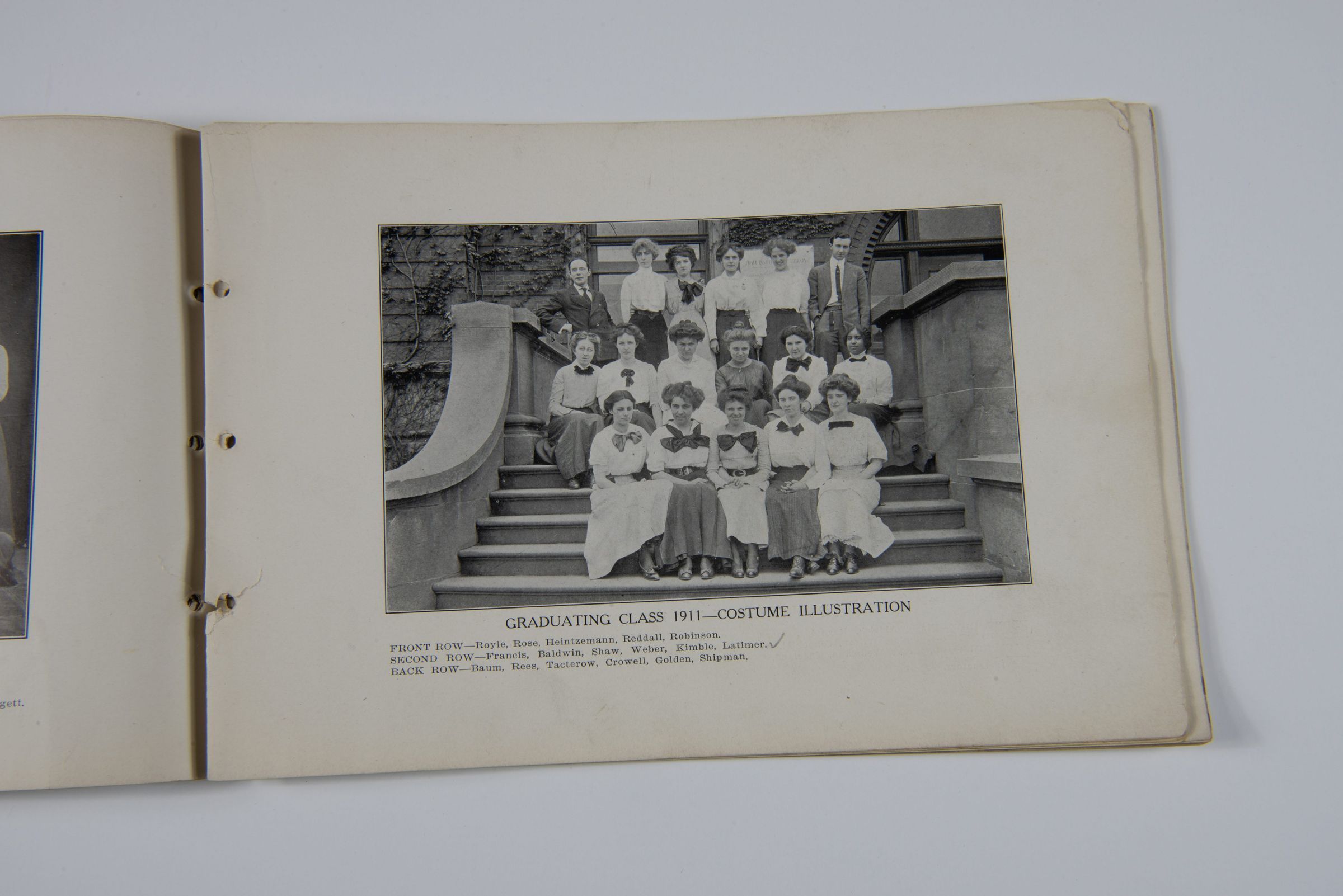 Graduating Class of 1911 – Costume Illustration picture number 1