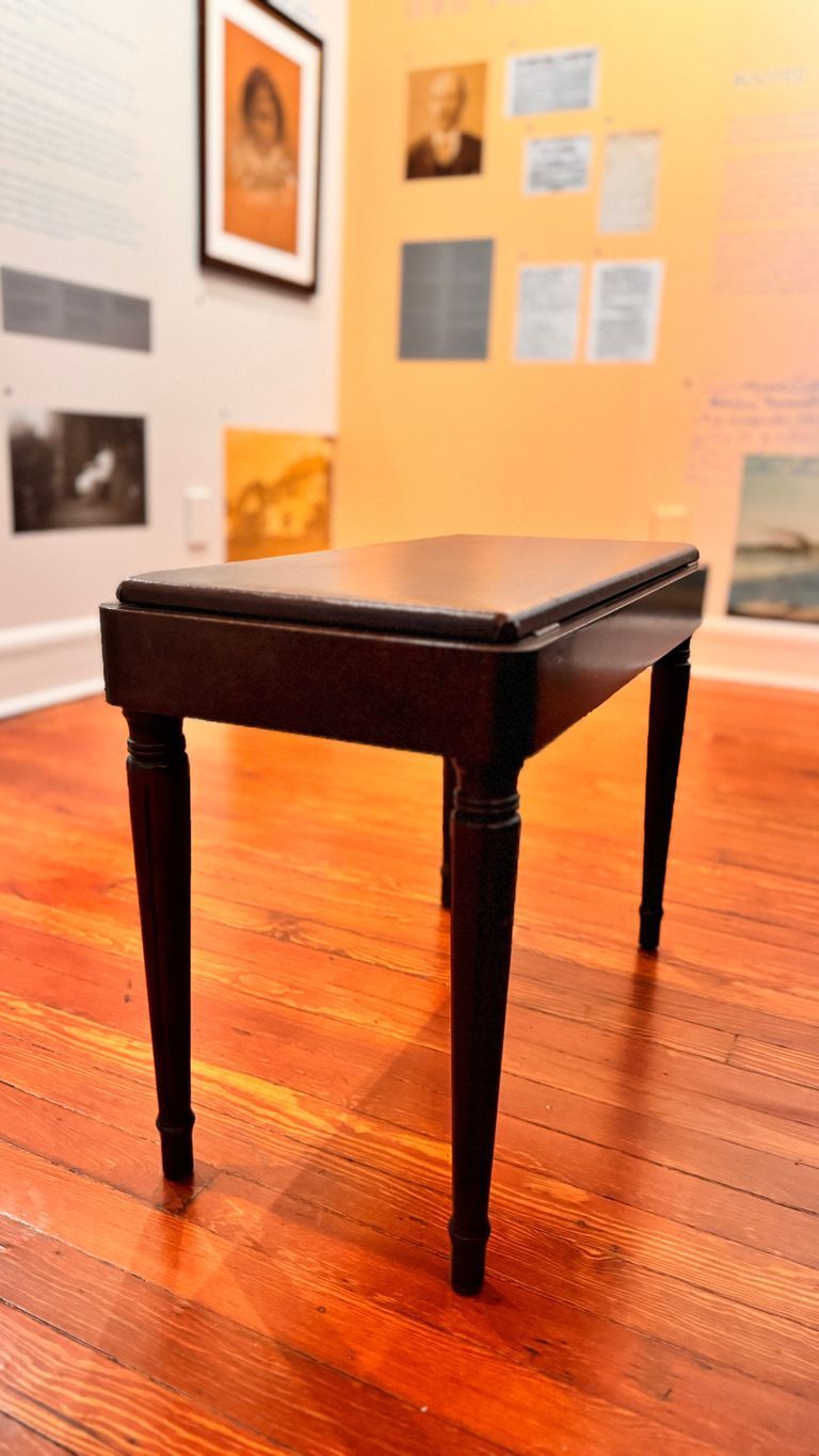 Latimer Family Piano Bench picture number 1