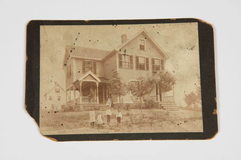 Latimer Family Home 1904 picture number 1