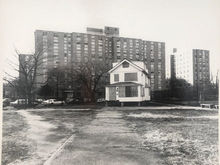 Latimer House in Urban Context; Relocation of the Latimer House; Community Support for Latimer House; Securing the Latimer House picture number 1