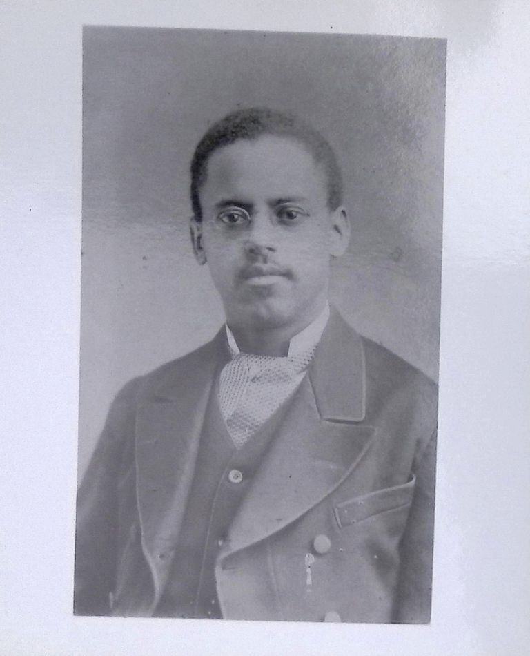 Family, (7 folders, ca. 1900) picture number 1