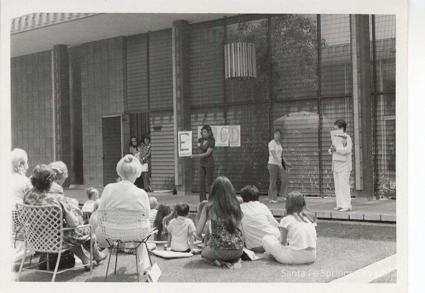 Library Exterior Photos (1970-1979)