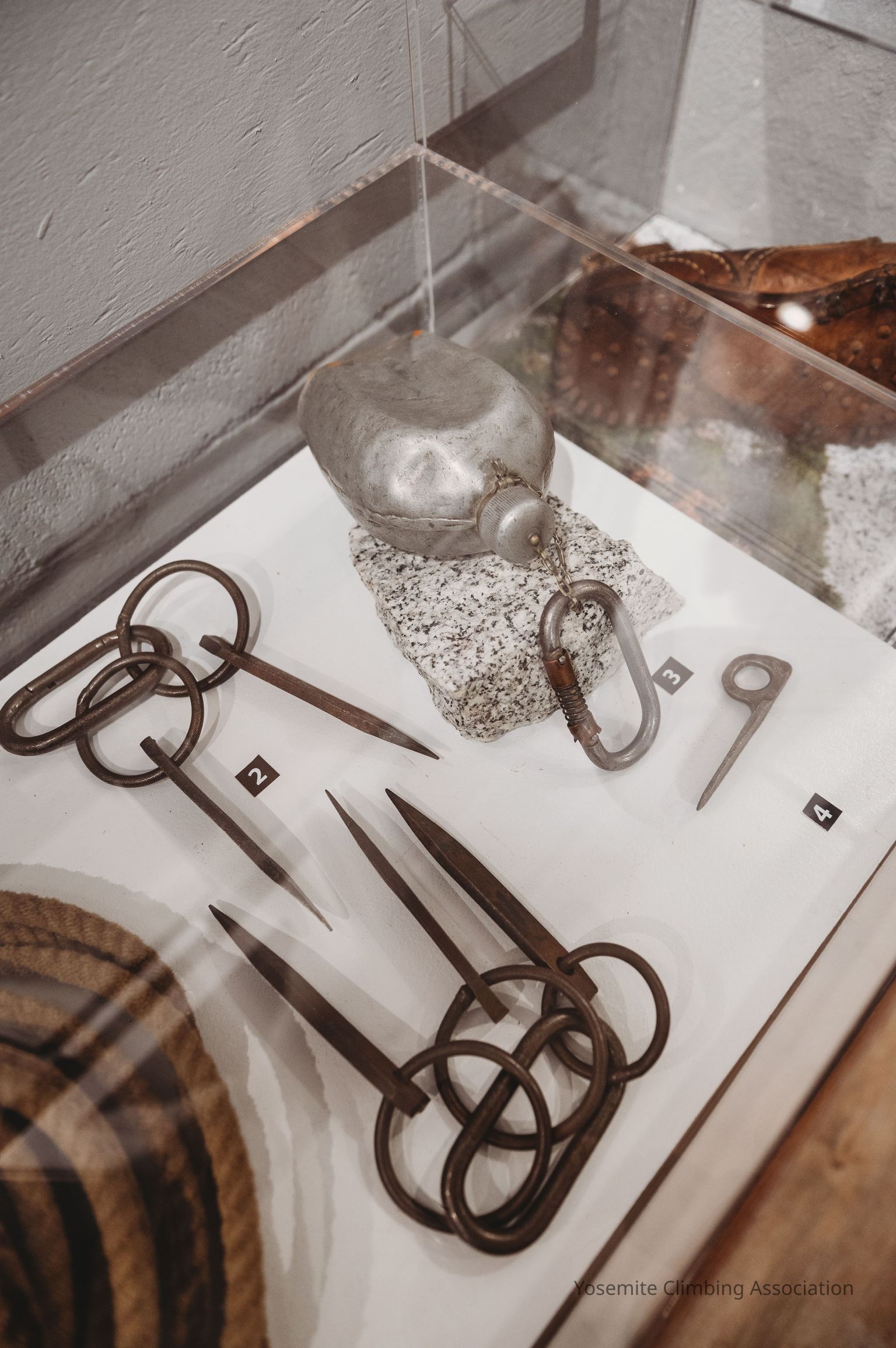 02 - Display Case 2