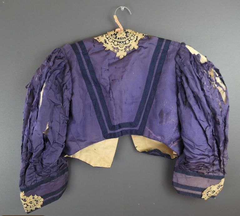 Purple Silk Evening Bodice with Ecru Lace Appliqué - Image 5