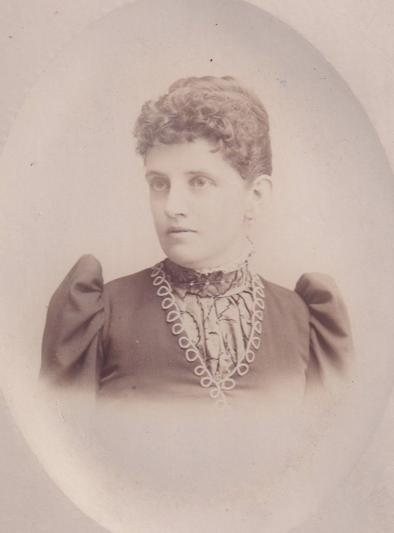 Victorian Woman - Mexico