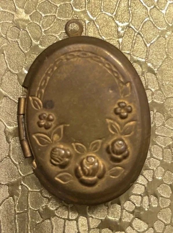 Victorian Vinaigrette Locket