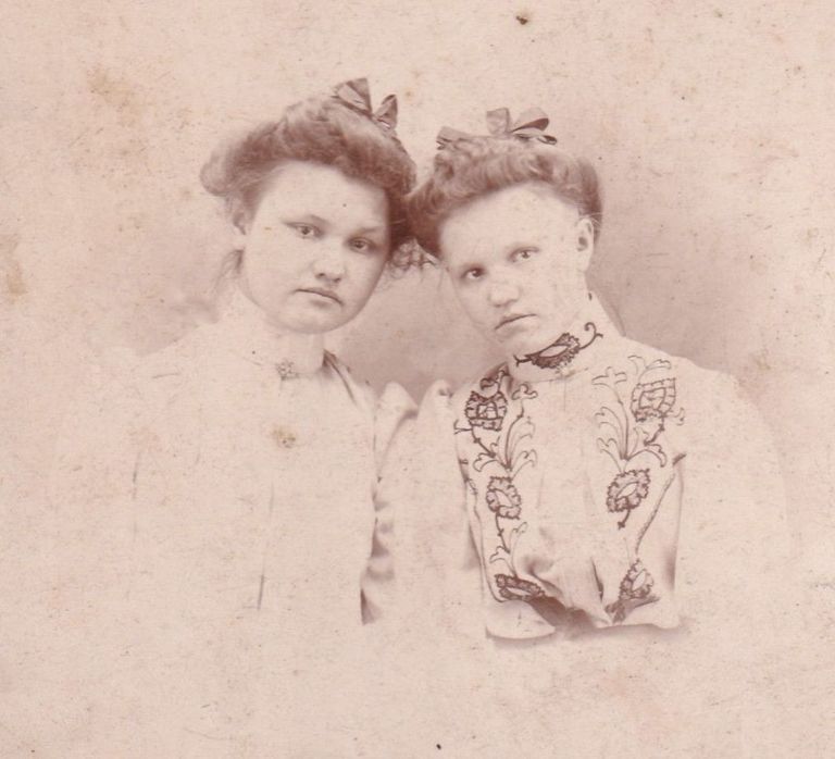 Victorian Women - Group