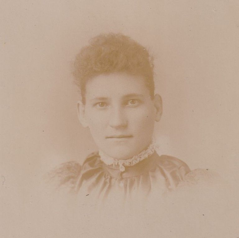 Edwardian/Late Victorian Woman