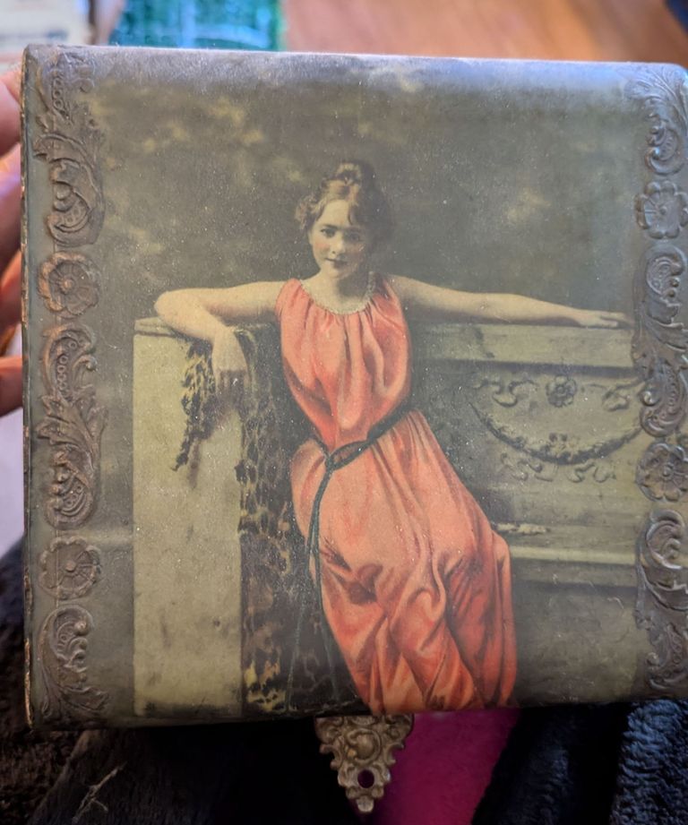 Decorative Dresser Box