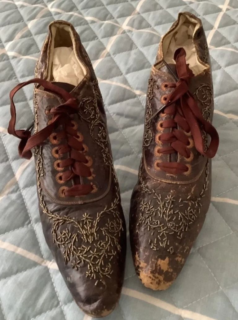 Victorian Women's Lace Up Dress Shoes