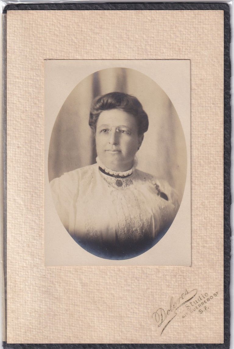 Edwardian Woman in Lace Blouse — Oval Studio Portrait