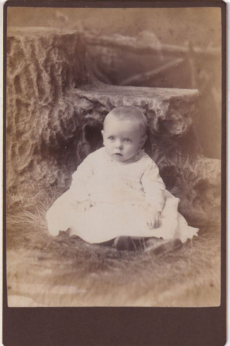 Infant, Outdoors