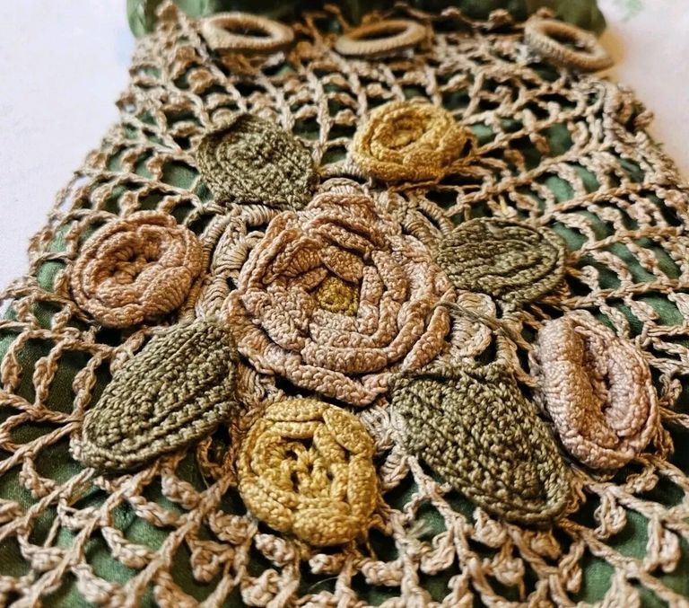 late-Victorian to early-Edwardian crochet reticule / evening purse - Image 7