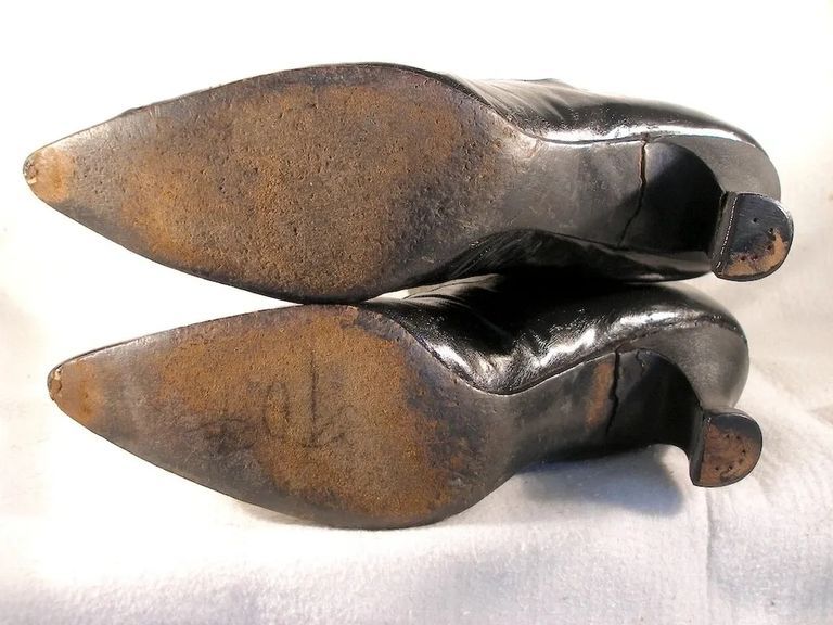 Women's Buttoned Ankle Boots - Image 5
