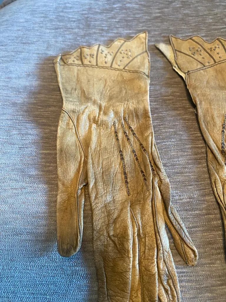 Women's Dress Gloves - Image 3