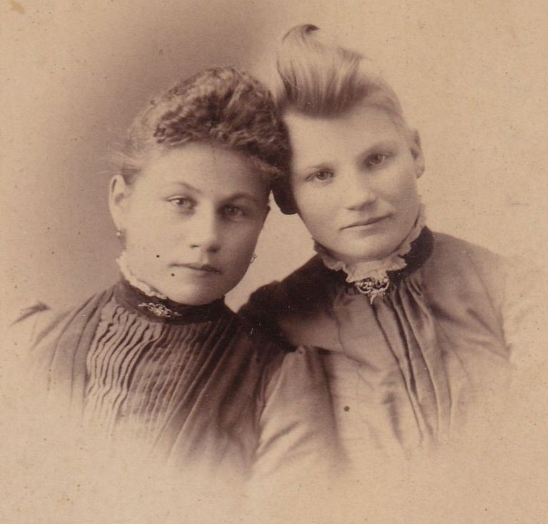 Victorian Women - Group