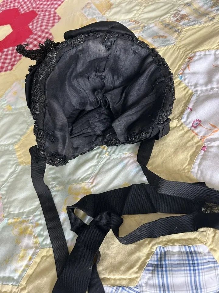 Woman's Bonnet - Image 6