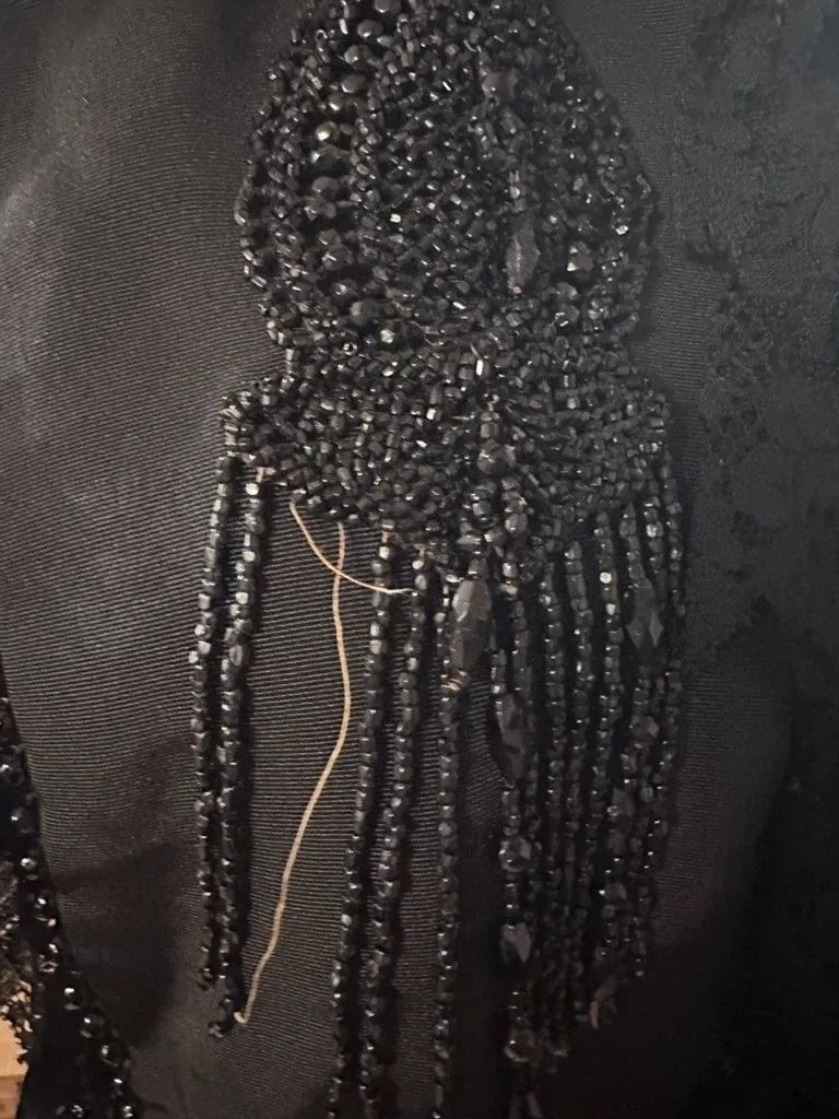 Late Victorian Black Beaded Mourning Capelet (Shoulder Cape) - Image 5