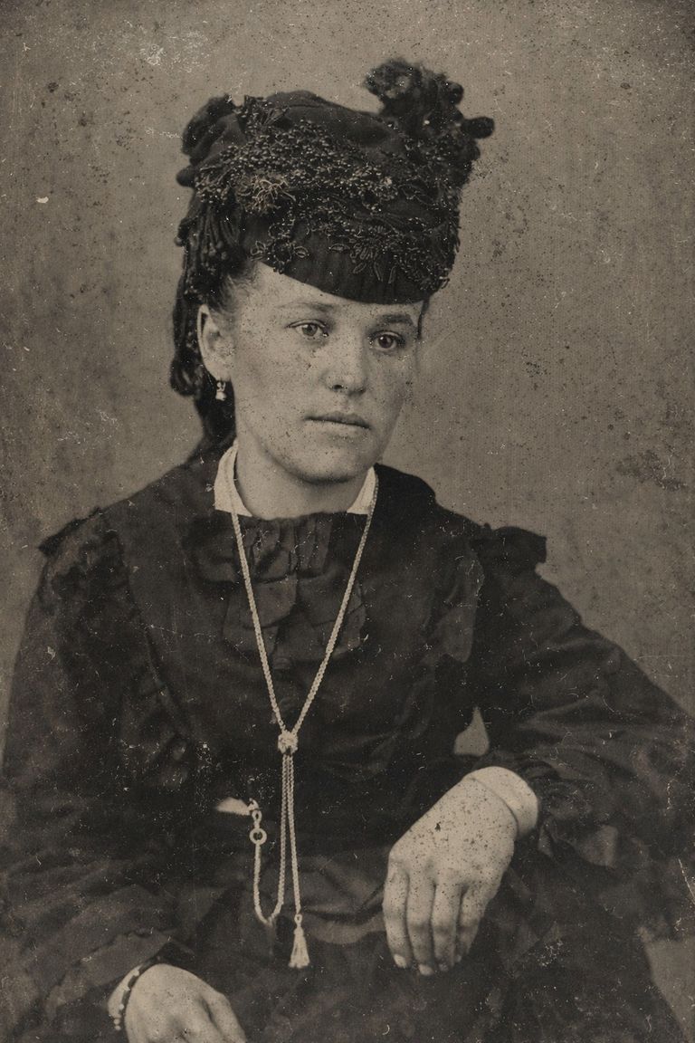 Woman's Bonnet - Image 8