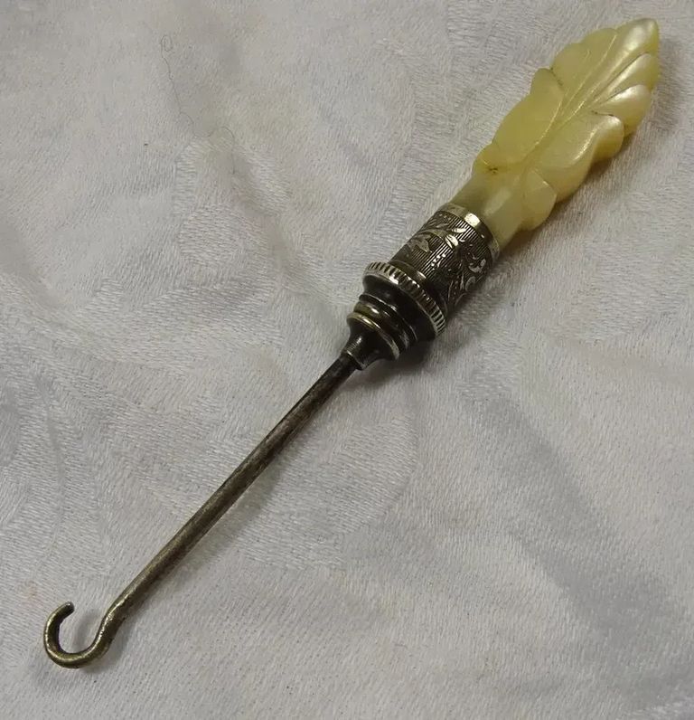 Victorian Button Hook