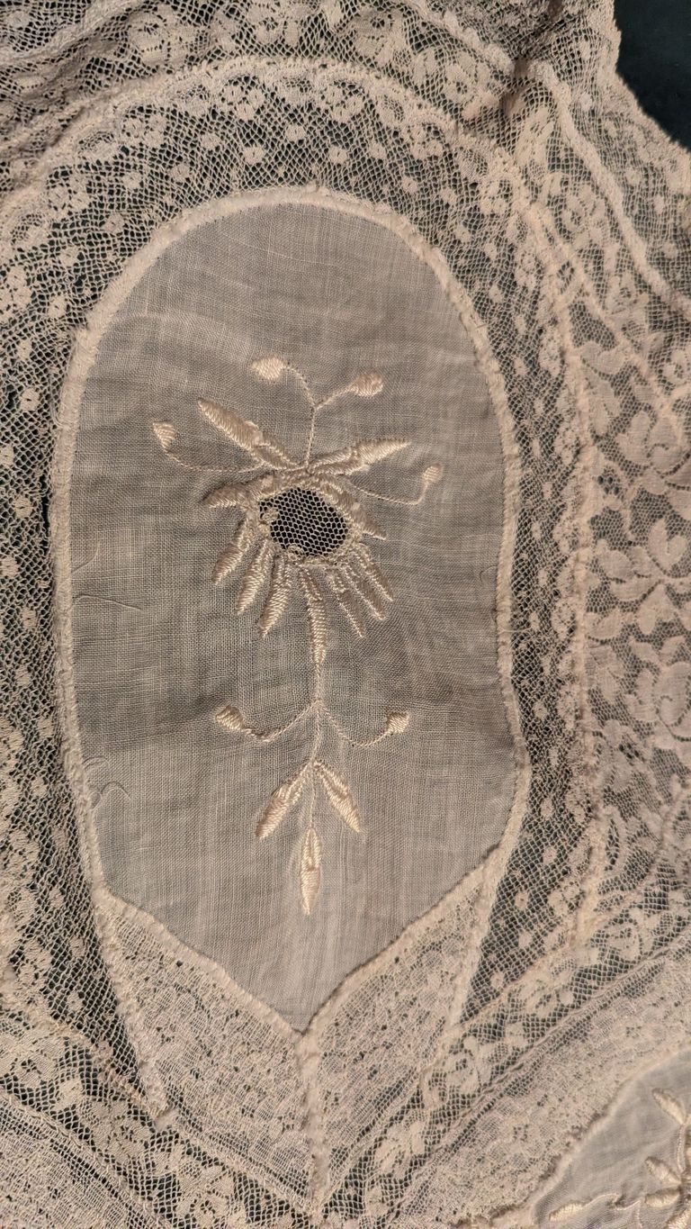 Edwardian Handmade Lace & Embroidered Linen Table Centerpiece - Image 4