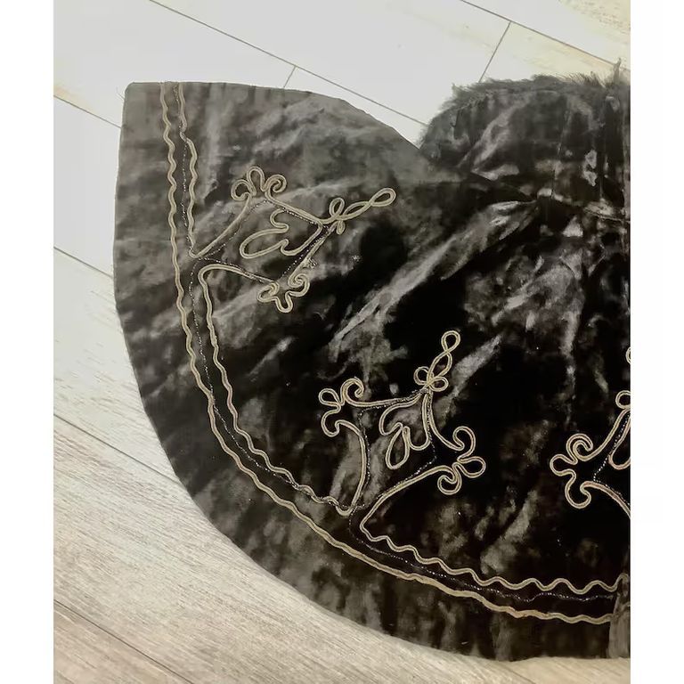 Decorative Cape / Mantle - Image 2