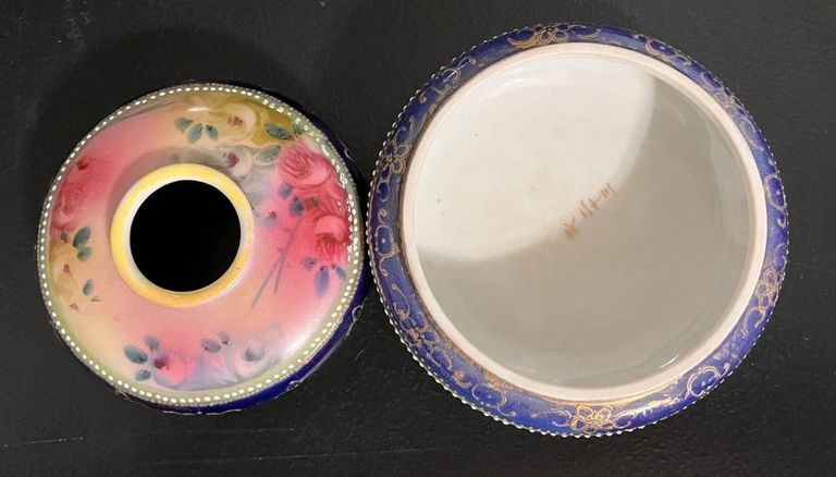 Hand-Painted Nippon Porcelain Hair Receiver with Cobalt and Gilt Decoration - Image 2