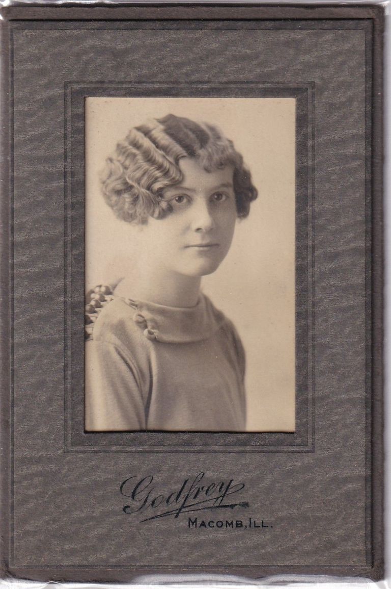 Portrait of Young Woman — Godfrey Studio, Macomb, Illinois