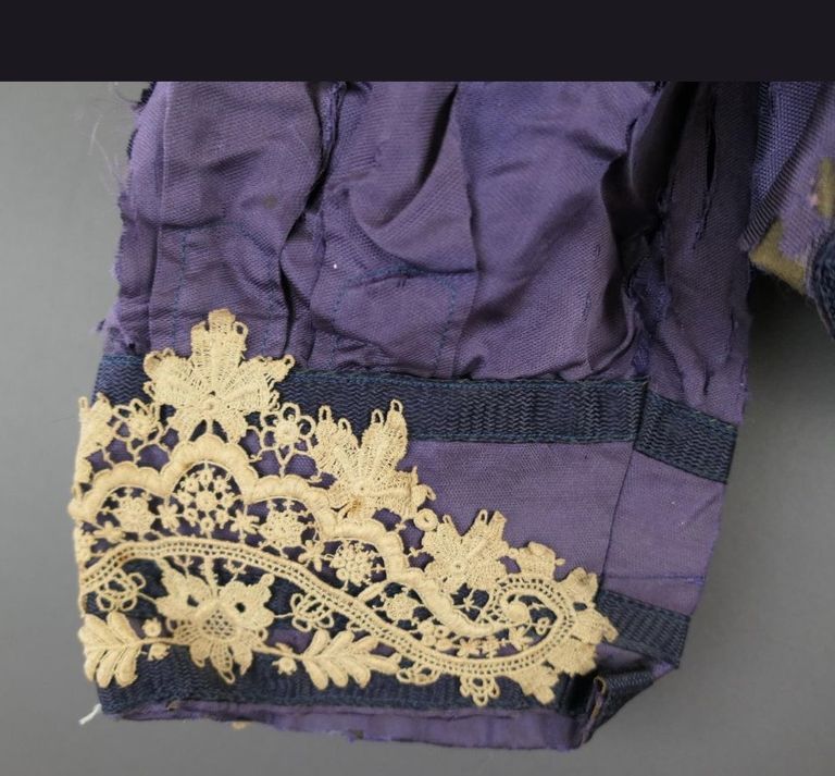 Purple Silk Evening Bodice with Ecru Lace Appliqué - Image 2