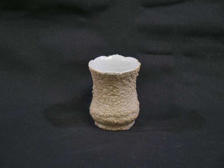 Black and White Bas Relief Birds and Flowers Toothpick Holder - Image 2