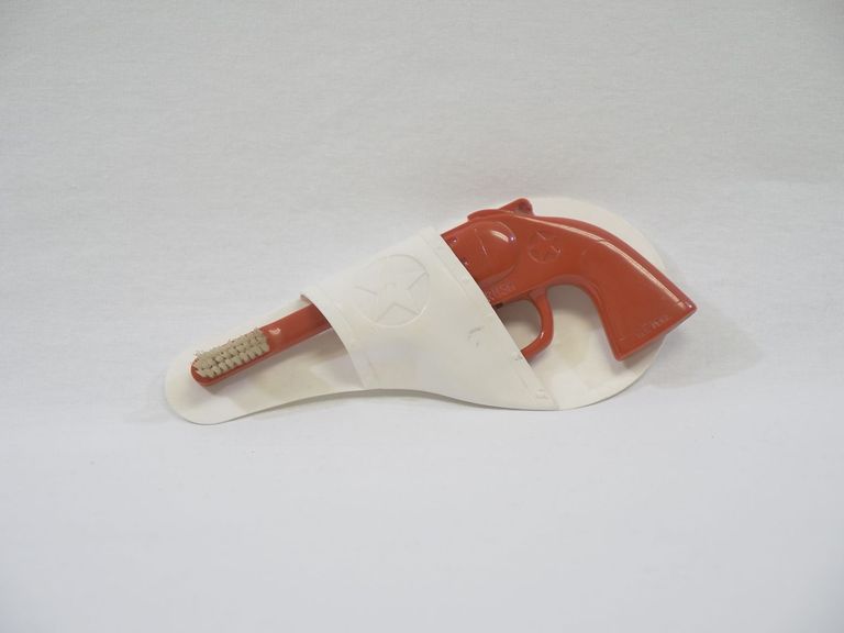 Red Pistol Toothbrush - Image 2