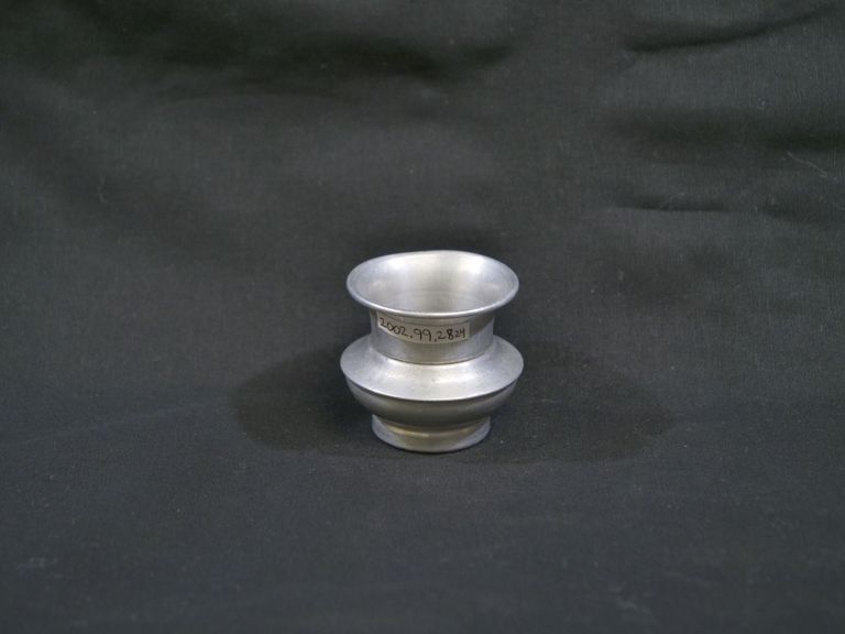 2002.99.2824 Back.JPG