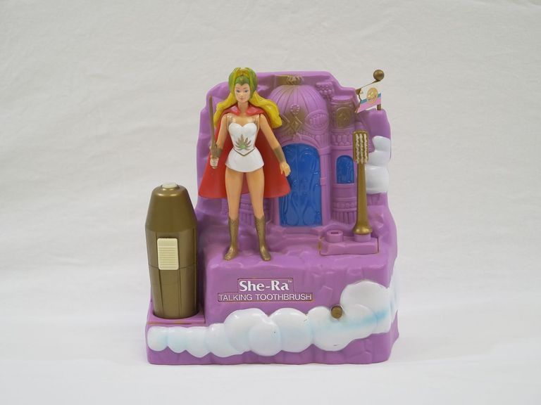 She-Ra Battery Toothbrush Set