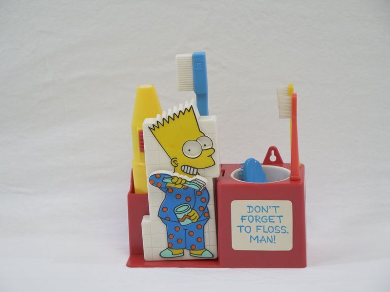 2003.8.132.1-.7 Bart Simpson Toothbrush Set Untagged Front.JPG