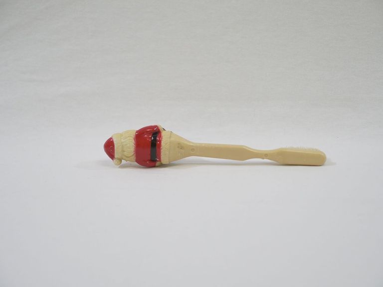 Santa with Wreath Toothbrush - Image 2