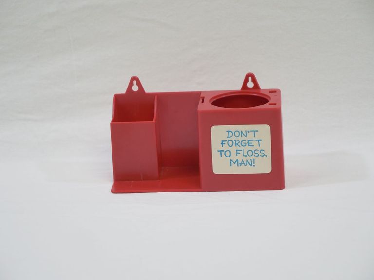 2003.8.132.7 Bart Simpson Toothbrush Set Stand Untagged Front.jpg