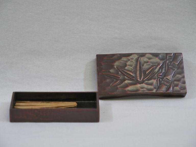 Red Plastic Toothpick Holder - Image 3