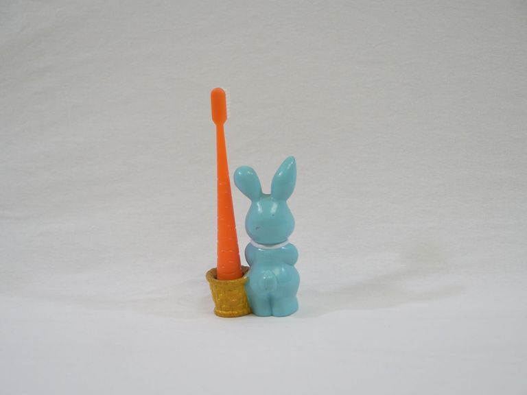 Bunny and Carrot Toothbrush - Image 4