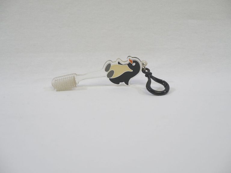 Hang to Dry Penguin Toothbrush - Image 3