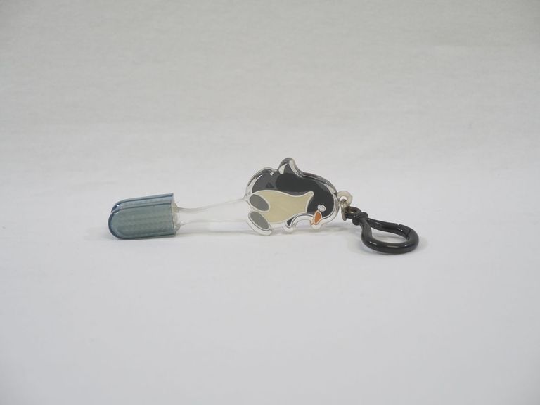 Hang to Dry Penguin Toothbrush - Image 4